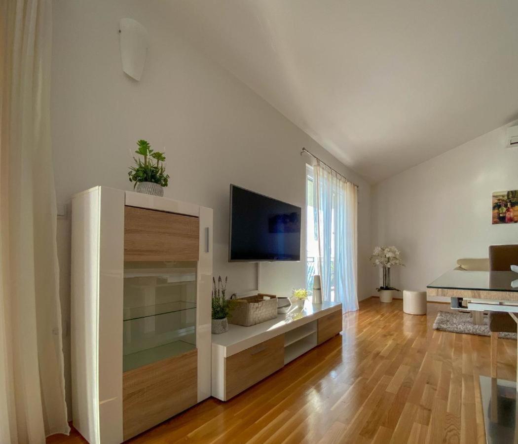 Hotel Apartman Ivan Makarska Esterno foto