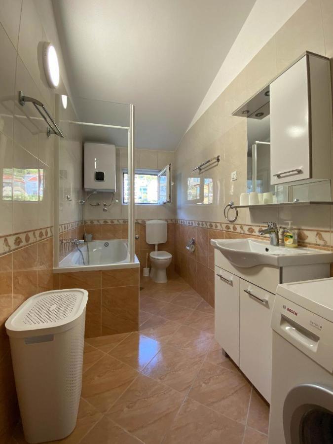 Hotel Apartman Ivan Makarska Esterno foto