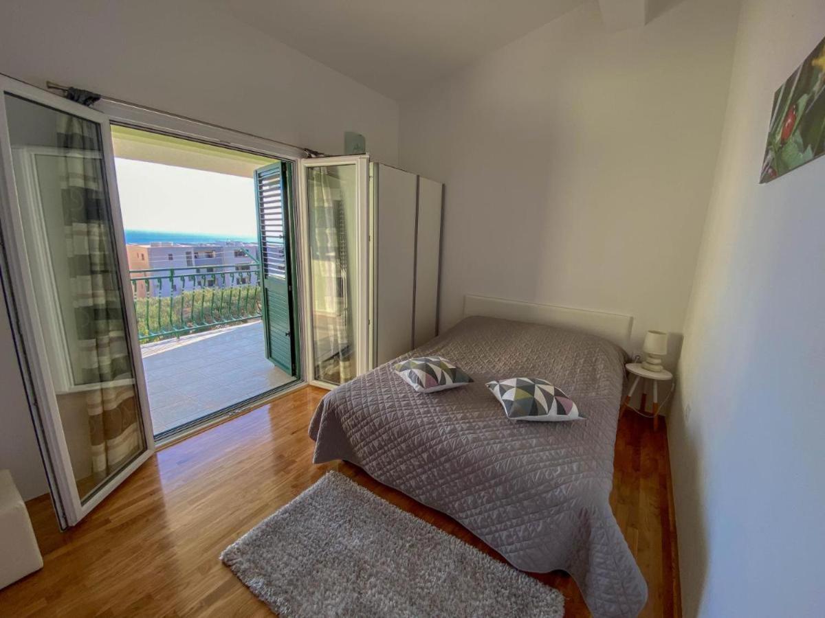 Hotel Apartman Ivan Makarska Esterno foto